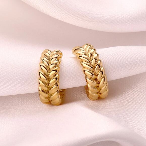 Vintage Woven C-Shape‎ Hoop Earrings 18K Gold Plated Stainless Steel - Picture 3 of 11